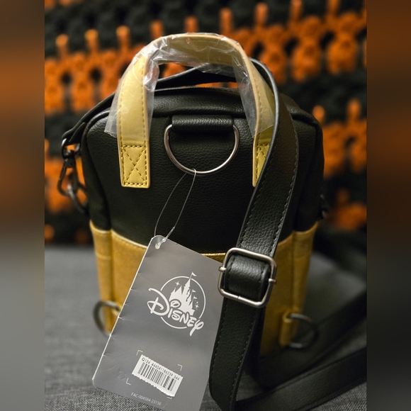 New! Disney Parks Pirate of the Caribbean Crossbody Bag - Picture 5 of 9